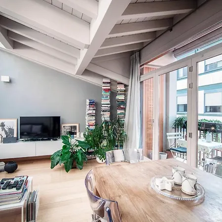 Joivy Isotta's House With 2 Cosy Balconies Como