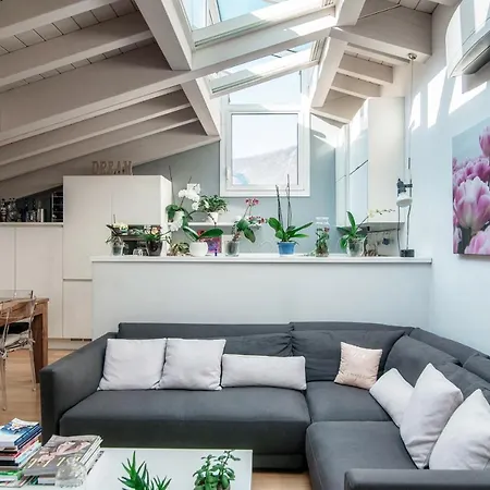 Joivy Isotta's House With 2 Cosy Balconies *