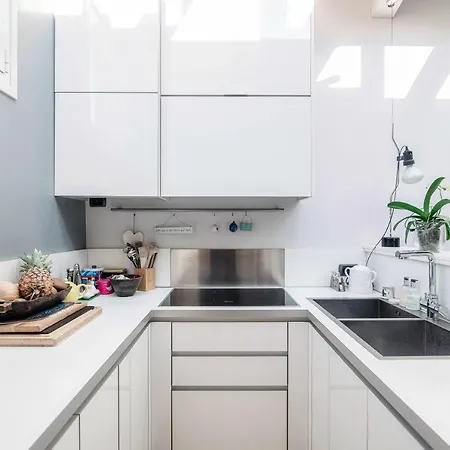 Apartment Joivy Isotta's House With 2 Cosy Balconies Como