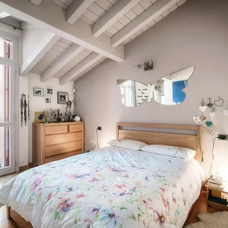 Joivy Isotta's House With 2 Cosy Balconies Apartment Como