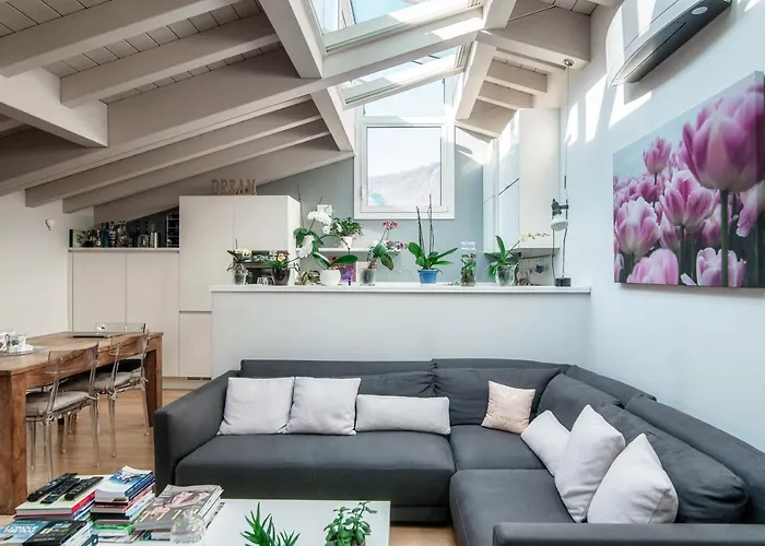 Joivy Isotta's House With 2 Cosy Balconies *